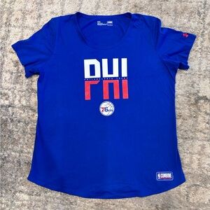 Womens Philadelphia 76ers crew neck Tshirt Size Large